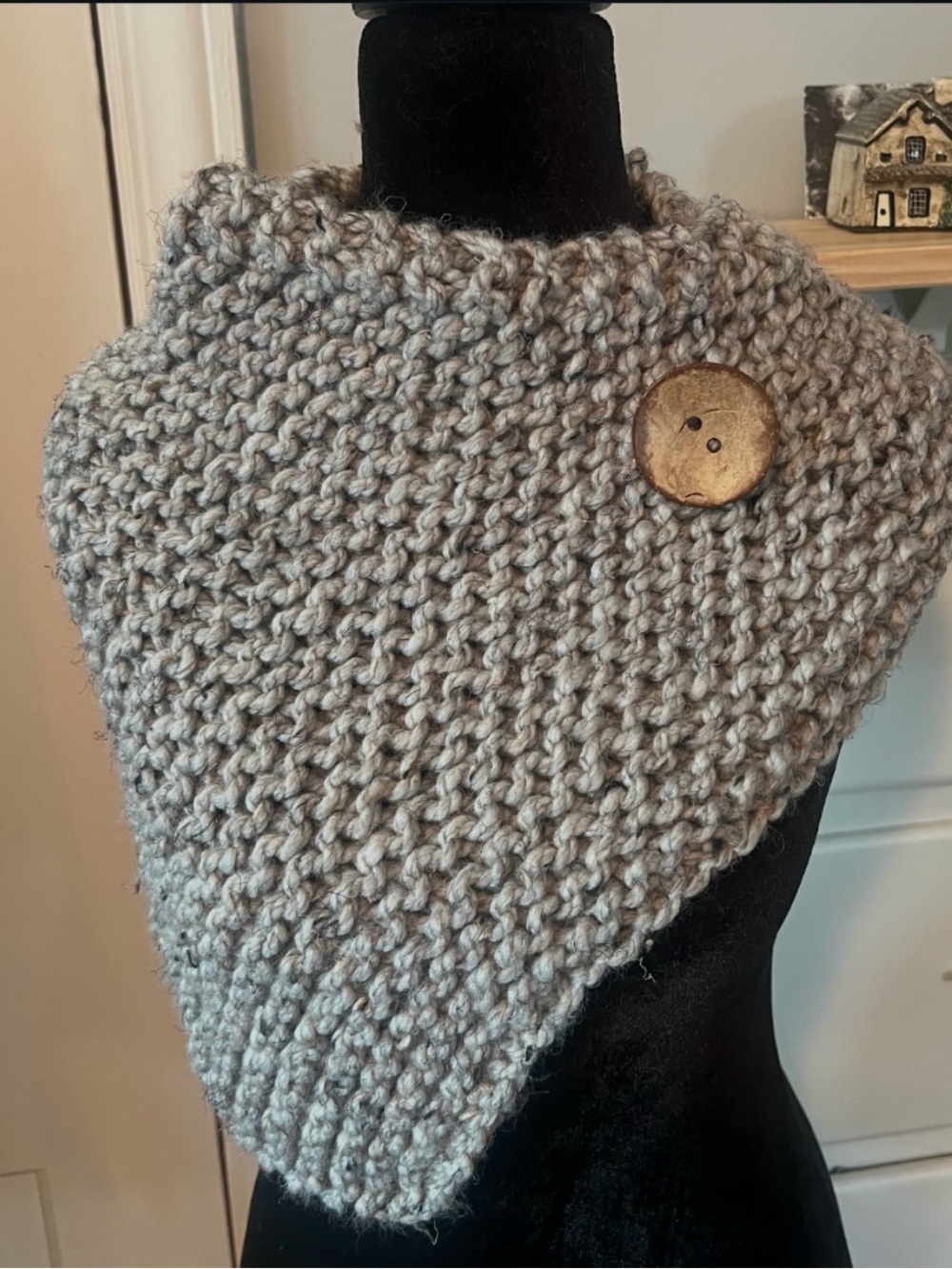 Highlander Shawl: Color Oatmeal